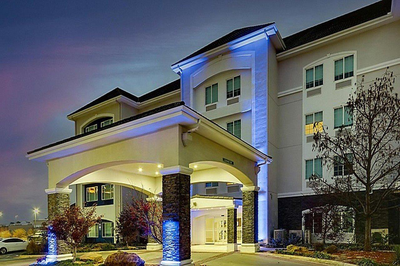 Express & - By Ihg Ardmore