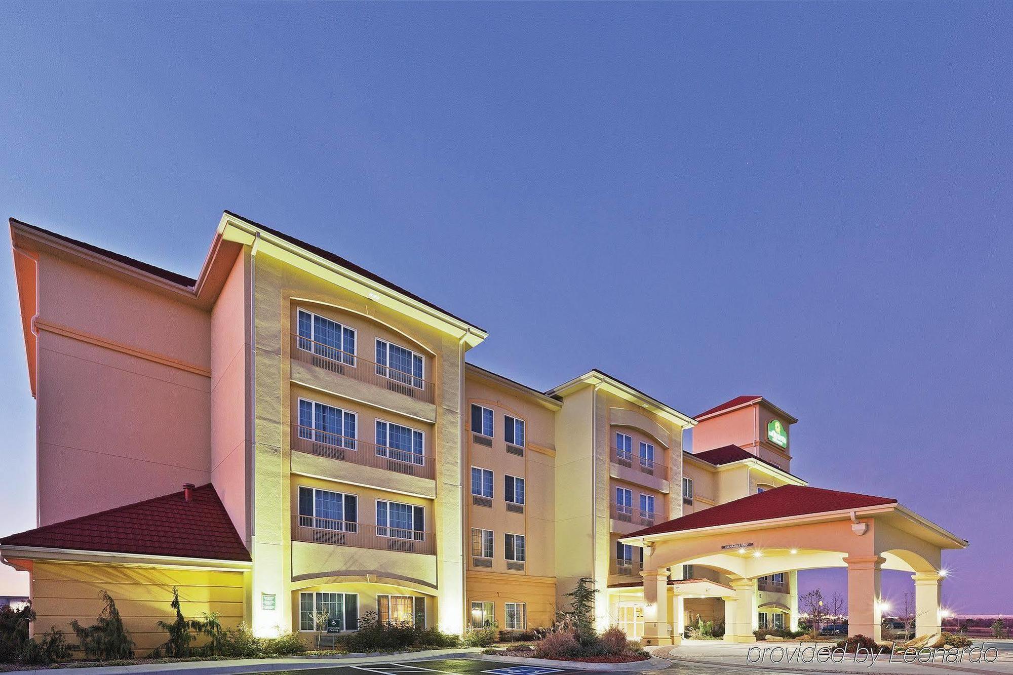 Express & - By Ihg